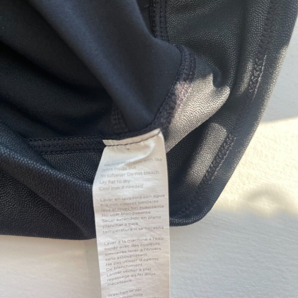Fabletics High-Waisted Iridescent Luxe Legging Black SZ Sm Activewear Movement - Picture 8 of 8